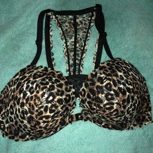 VS PINK Cheetah Print Front Clasp Bra